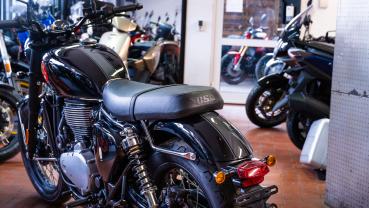Neufahrzeug Motorrad BSA 650 Goldstar Shadow Black
