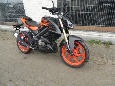 Neufahrzeug Motorrad Qj Motor SRK 125 S PRO Schwarz Orange