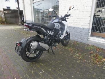 Gebrauchtfahrzeug Motorrad SYM NHX 125 Weiß 1.Hand