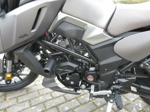 Neufahrzeug Motorrad MotoBi DL 125 Naked Grau