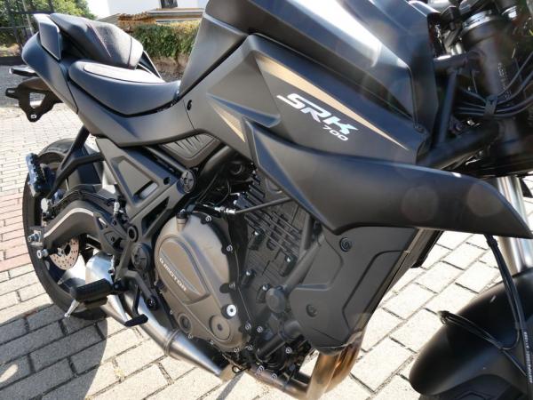 Neufahrzeug Motorrad QJ SRK 700 ABS Matt Schwarz