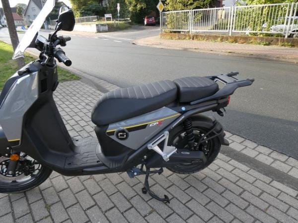 Neufahrzeug Roller Super Soco CPX 125 Stahl Grau