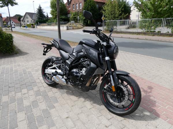 Neufahrzeug Motorrad MotoBi DL 400 Naked Schwarz