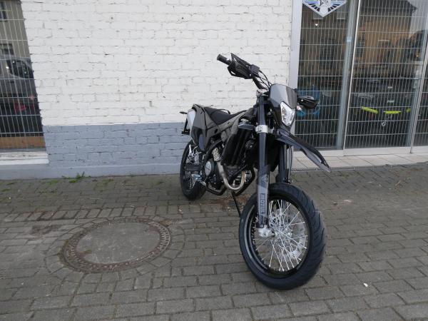 Neufahrzeug Motorrad Sherco 125 4T SM-RS Blackmoon Supermoto