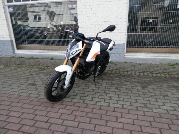 Neufahrzeug Motorrad Online Pista 125 ABS Weiß-Orange