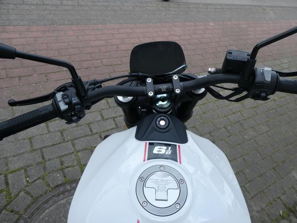 Neufahrzeug Motorrad Moto Morini SEIEMMEZZO STR 650  Starlight White