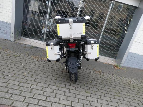 Neufahrzeug Motorrad QJ Motor SRT 700 ABS