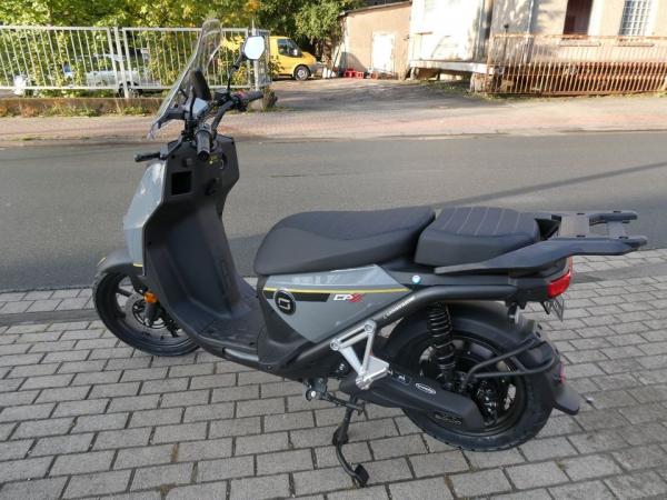 Neufahrzeug Roller Super Soco CPX 125 Stahl Grau