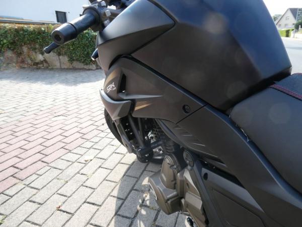 Neufahrzeug Motorrad QJ SRK 700 ABS Matt Schwarz